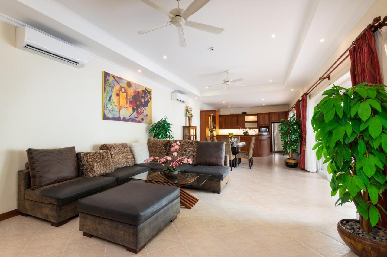 Village Austria Luxury Pool Villas Pattaya Eksteriør billede